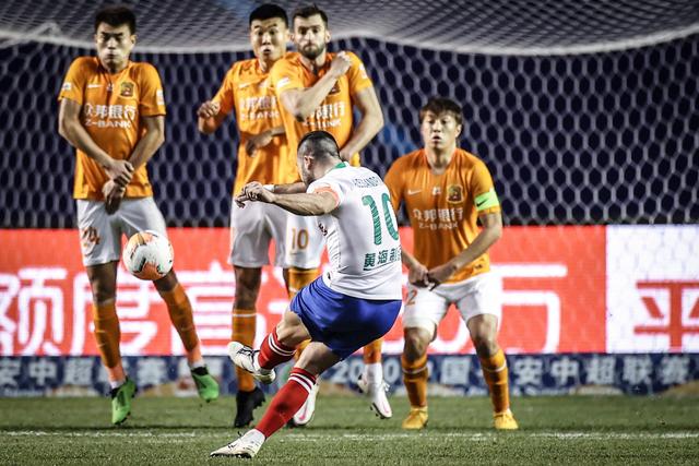 意甲-加蒂补射制胜 尤文图斯1-0佛罗伦萨